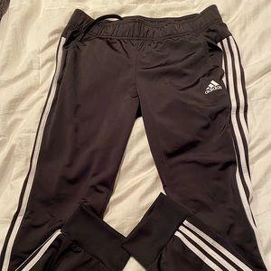 Don’t wear anymore. Worn a couple of times.